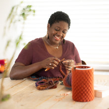 Afbeelding in Gallery-weergave laden, Sip &amp; Crochet Workshop - 28 februari
